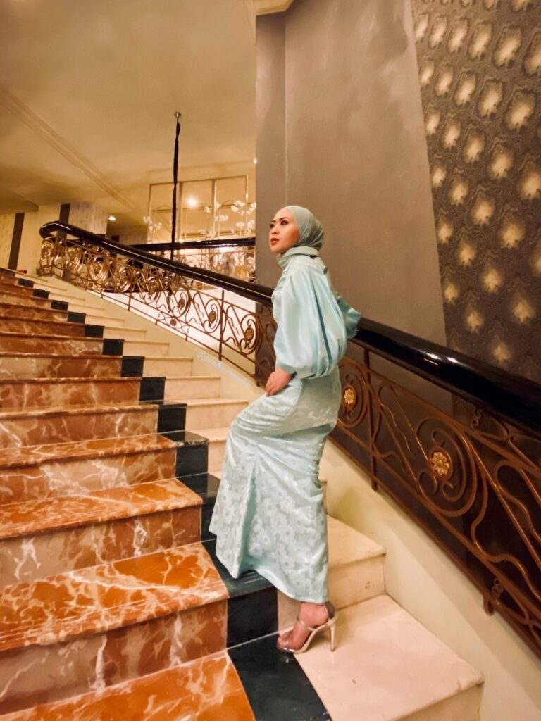 hijabi gown