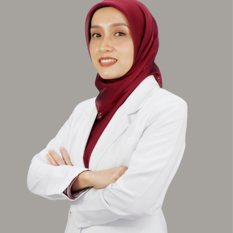 dr. Laila Wahyuni, Sp.M